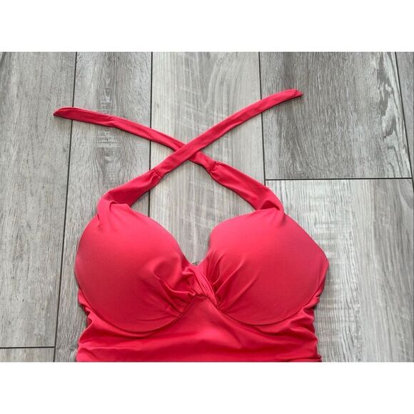 Victoria’s Secret swimsuit top size 36DD - Picture 2 of 9
